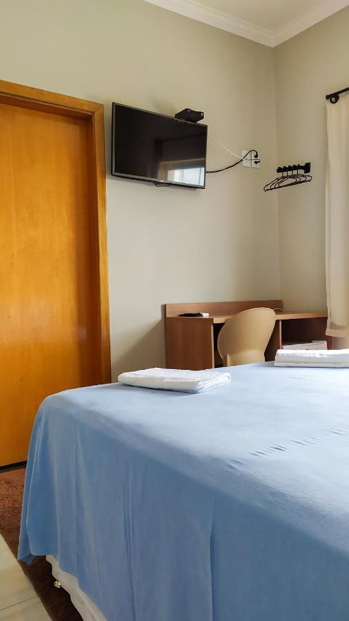 Pouso Oliveira Suites Сан-Жуан-Батиста-ду-Глория Экстерьер фото
