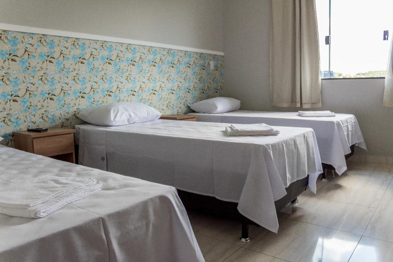 Pouso Oliveira Suites Сан-Жуан-Батиста-ду-Глория Экстерьер фото